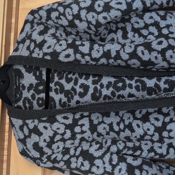august silk Sweaters - August silk cheetah print heavyweight sweater